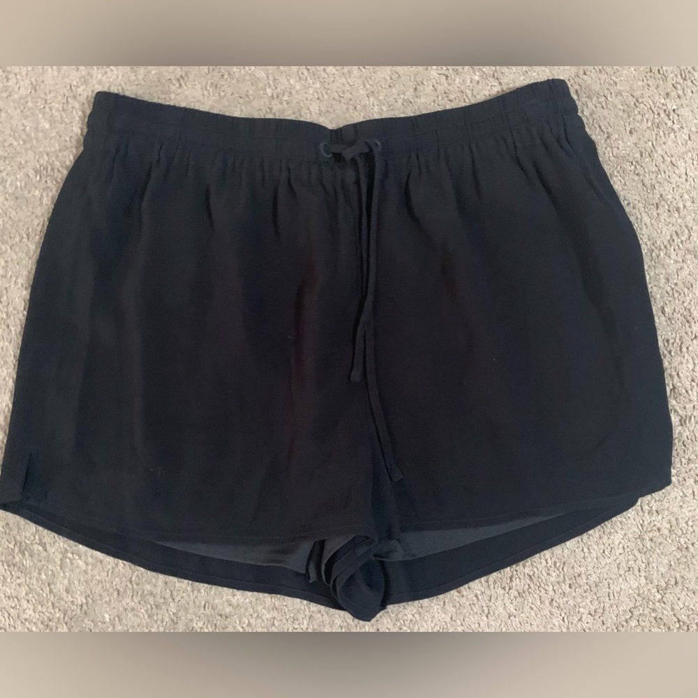 Aritzia Sunday Best Black Shorts
